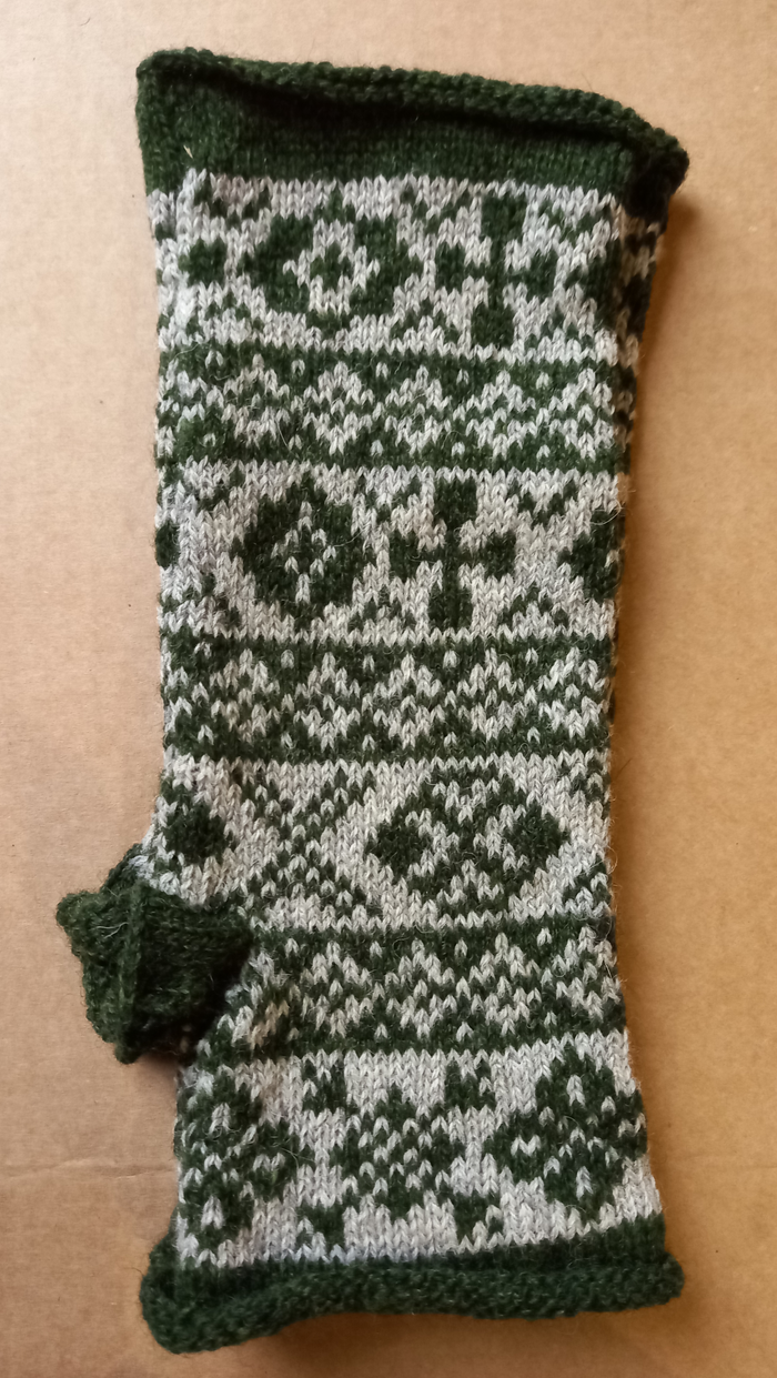 JURA GREEN MITTS by HEATHER KNITS