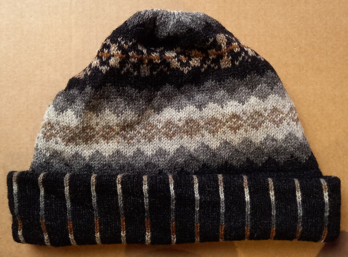 OLD SHETLAND TURN UP HAT - BLACK by HEATHER KNITS
